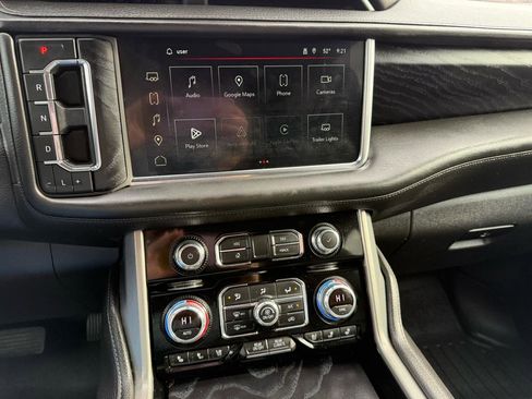 Used 2022 GMC Yukon XL Denali image 33