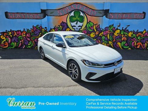 Used 2025 Volkswagen Jetta Sport FWD image 1