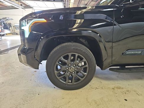 Used 2022 Toyota Tundra Platinum image 27