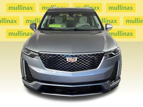 Used 2024 Cadillac XT6 Premium Luxury w/ Technology Package FWD image 14