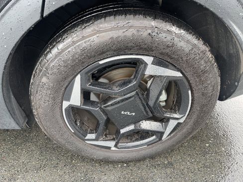 Certified 2026 Kia Sportage EX w/ EX Panorama Roof Package image 3