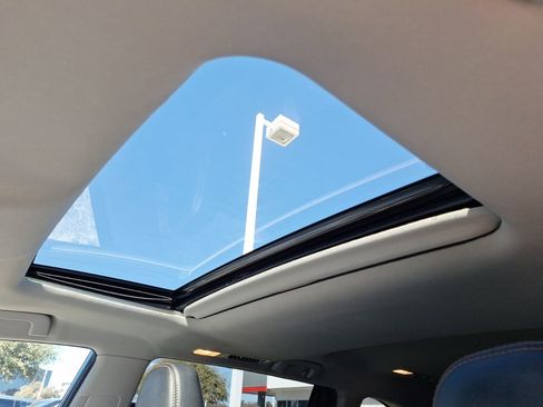 Used 2017 Toyota Highlander XLE image 29