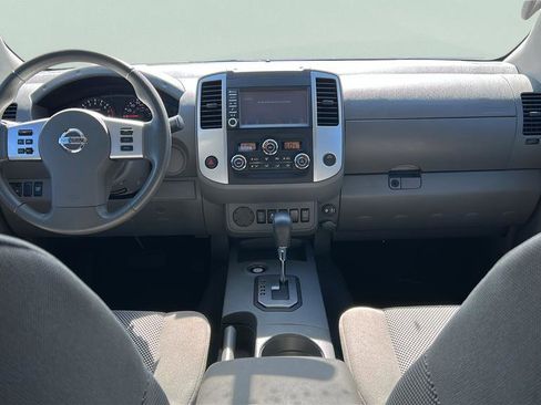 Used 2021 Nissan Frontier SV image 17