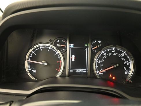 Used 2023 Toyota 4Runner TRD Off-Road Premium w/ Moonroof Package AWD/4WD image 19