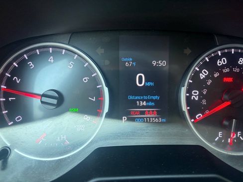 Used 2020 Toyota RAV4 XLE AWD/4WD image 11