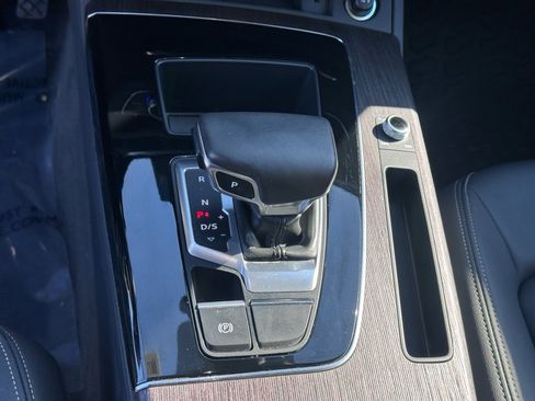 Used 2023 Audi Q5 2.0T Premium w/ Convenience Package image 18