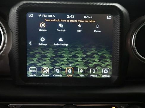 Used 2022 Jeep Wrangler Unlimited Sahara AWD/4WD image 17