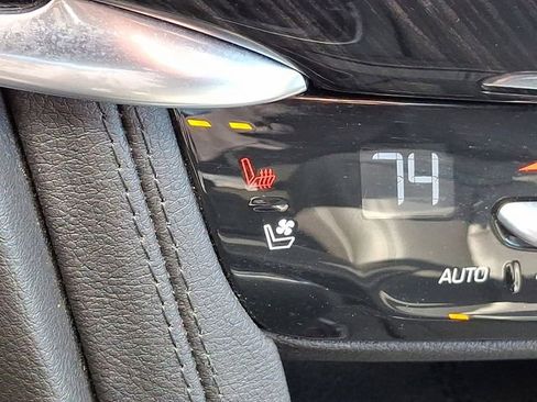 Certified 2025 Cadillac XT6 Premium Luxury image 28