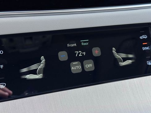 New 2026 Genesis GV70 2.5T Advanced image 36