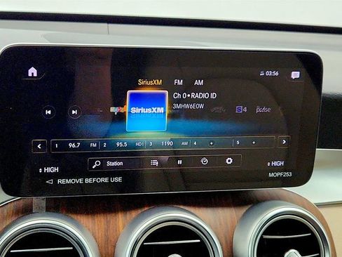 Used 2022 Mercedes-Benz GLC 300 4MATIC w/ Premium Package Lite image 18