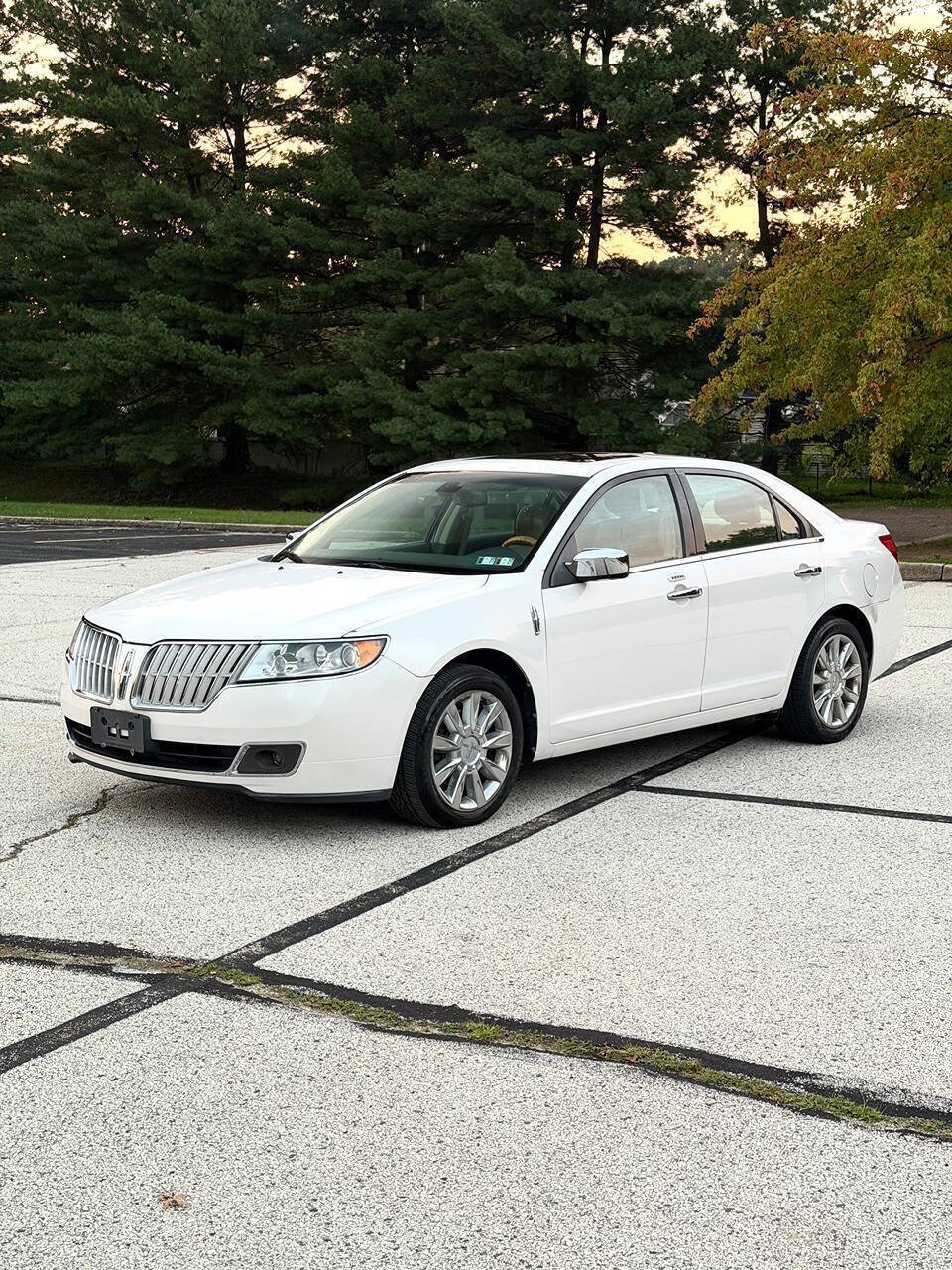 Used 2011 Lincoln MKZ AWD w/ 102A Rapid Spec Order Code image 2