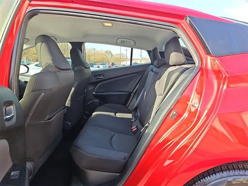 Used 2022 Toyota Prius LE image 9