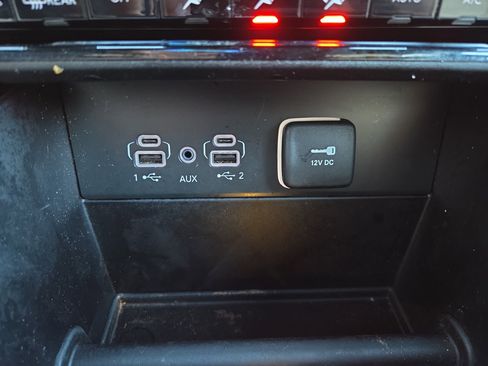 Certified 2023 Jeep Grand Cherokee Limited image 22