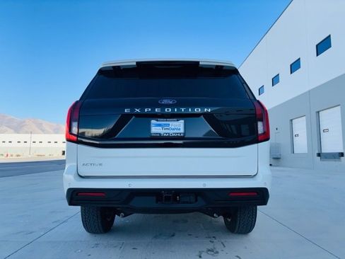 New 2025 Ford Expedition Active image 4