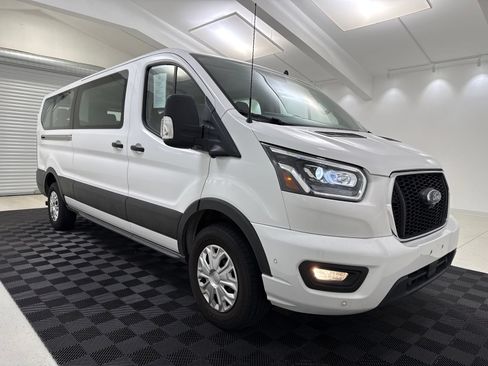 Used 2023 Ford Transit 350 XLT RWD image 5