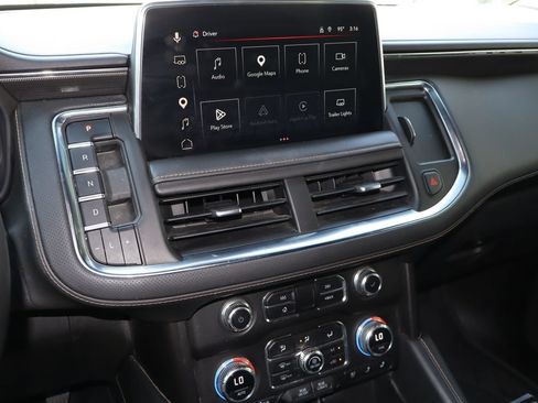 Used 2023 GMC Yukon XL AT4 w/ Technology Package AWD/4WD image 8