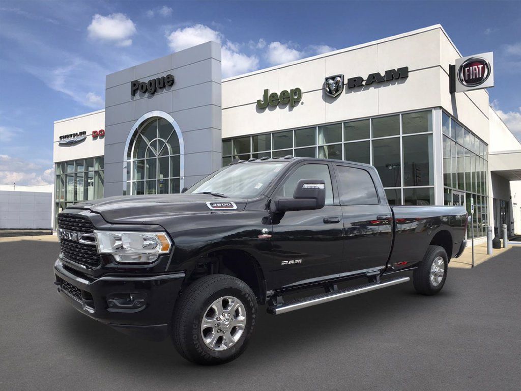 Used 2024 RAM 3500 Big Horn w/ Sport Appearance Package AWD/4WD image 7