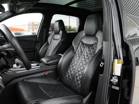 Used 2021 Audi SQ7 Prestige AWD/4WD image 25