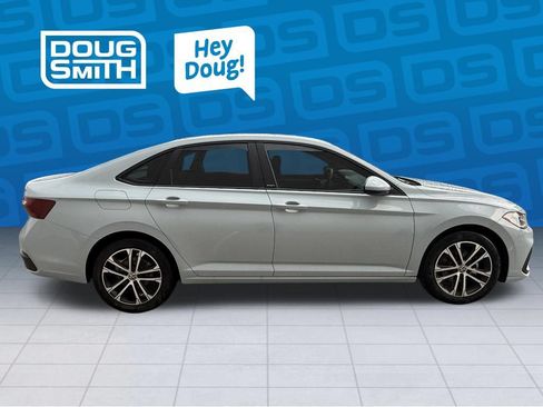 Used 2026 Volkswagen Jetta Sport FWD image 5