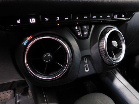 Used 2024 Chevrolet Blazer LT image 44