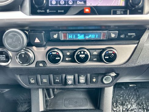 Used 2018 Toyota Tacoma Limited image 21