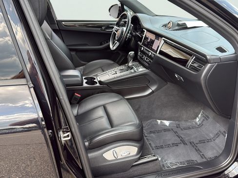 Used 2021 Porsche Macan AWD/4WD image 11