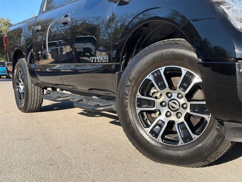 Certified 2024 Nissan Titan SV w/ SV Convenience Package image 2