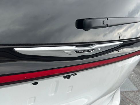 New 2026 Chrysler Pacifica Select image 20