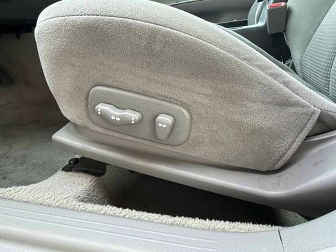 Used 2006 Nissan Altima 3.5 SE FWD image 29