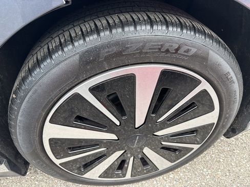 Used 2023 Lucid Air Pure image 10