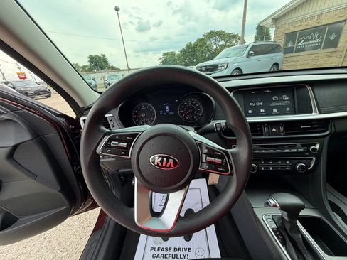 Used 2020 Kia Optima LX FWD image 17