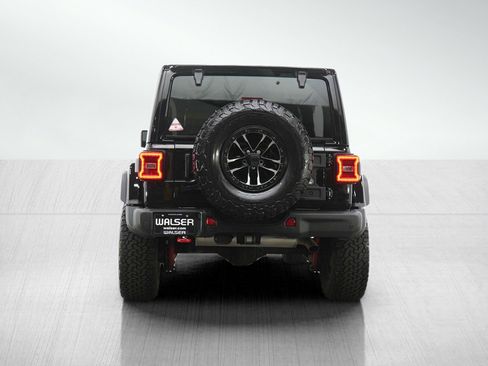 Used 2024 Jeep Wrangler Unlimited Rubicon AWD/4WD image 5