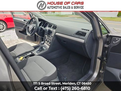 Used 2016 Volkswagen e-Golf SE image 34