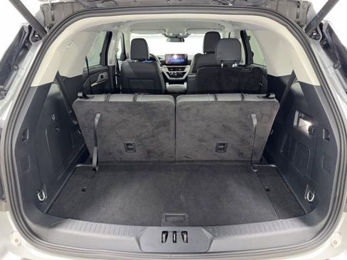 Used 2025 Ford Explorer Active w/ Active Comfort Package AWD/4WD image 36