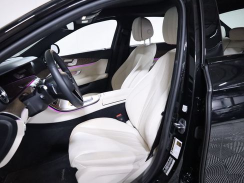 Used 2023 Mercedes-Benz E 350 4MATIC Sedan image 35