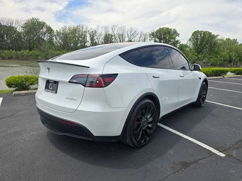 Used 2022 Tesla Model Y Performance AWD/4WD image 7