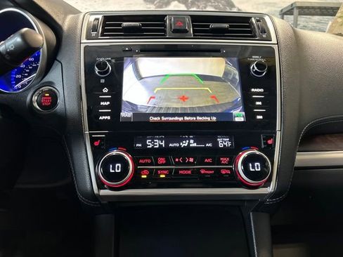 Used 2019 Subaru Outback 2.5i Limited AWD/4WD image 7
