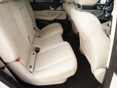 Used 2021 Mercedes-Benz GLS 450 4MATIC image 18