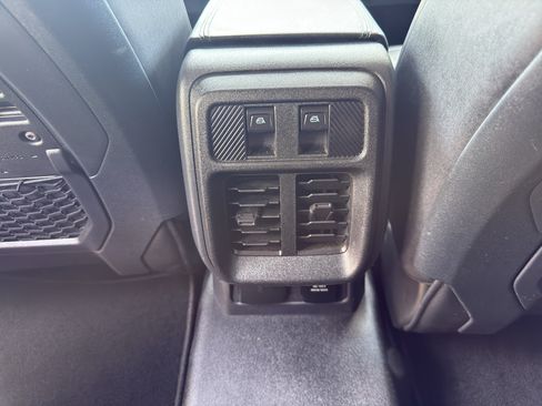 Used 2025 Ford Bronco Badlands AWD/4WD image 28