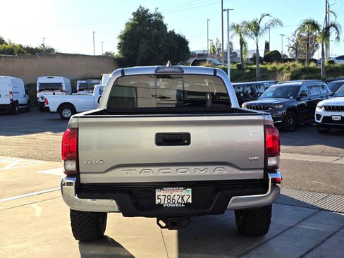 Used 2019 Toyota Tacoma SR5 image 4