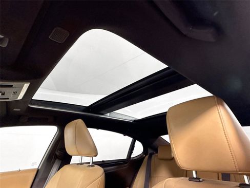 Used 2020 Lexus ES 350 Ultra Luxury w/ Accessory Package 2 FWD image 6
