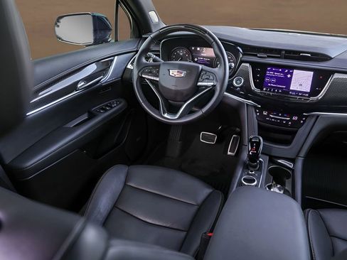 Certified 2023 Cadillac XT6 Sport w/ Technology Package image 29