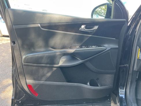 Used 2018 Kia Sorento LX image 21