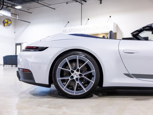 Used 2026 Porsche 911 Carrera T RWD image 26