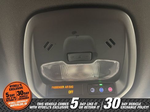 Used 2025 Chevrolet Trax RS w/ Driver Confidence Package image 30