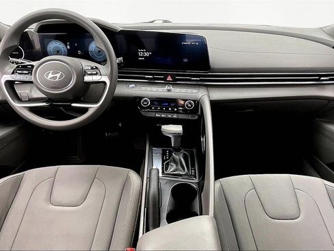 Used 2024 Hyundai Elantra SEL image 16