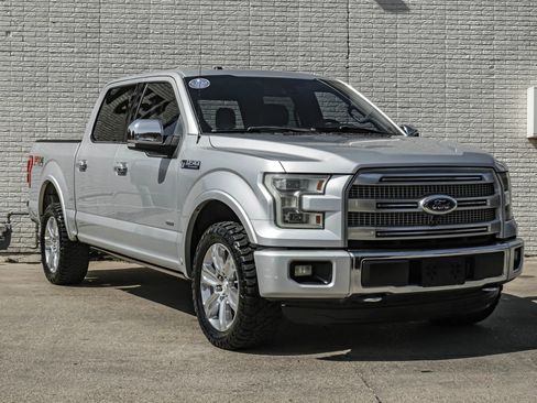 Used 2015 Ford F150 Platinum w/ Equipment Group 701A Luxury AWD/4WD image 6