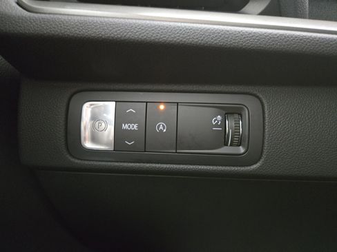 Certified 2025 Chevrolet Traverse LT w/ Driver Confidence Package image 30