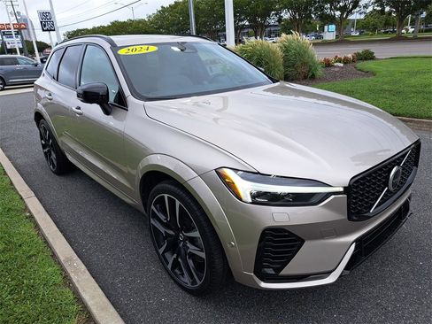 Used 2024 Volvo XC60 T8 Ultimate image 4