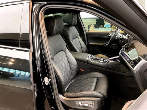 Used 2025 BMW X6 xDrive40i image 8